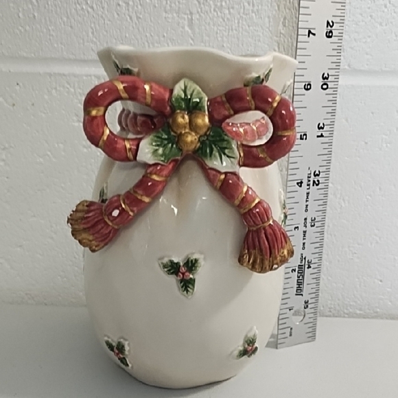 Vintage Fitz & Floyd Bow & Holly Holiday Ceramic Vase with Red and Gold Accents - Picture 4 of 8